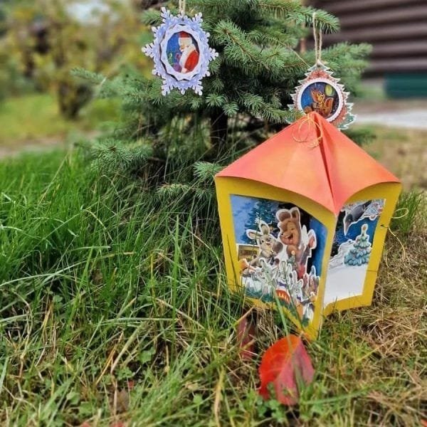 Новогодний фонарик. Художник В. Зарубин